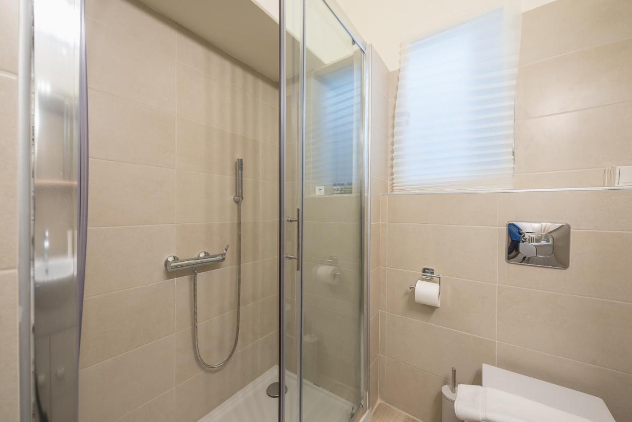Athenean Classic Apartment At Acropolis Museum & Metro المظهر الخارجي الصورة